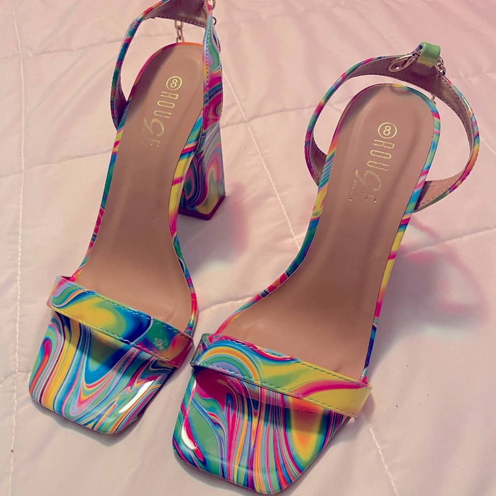 Trippy Rouge Heels Size 8